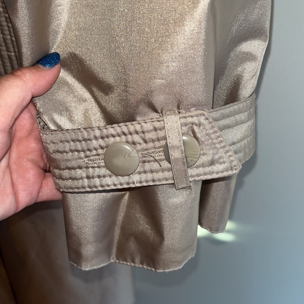 Windsor Bay women’s vintage Metallic pewter long belted Trench Coat Size 8 - Picture 6 of 12